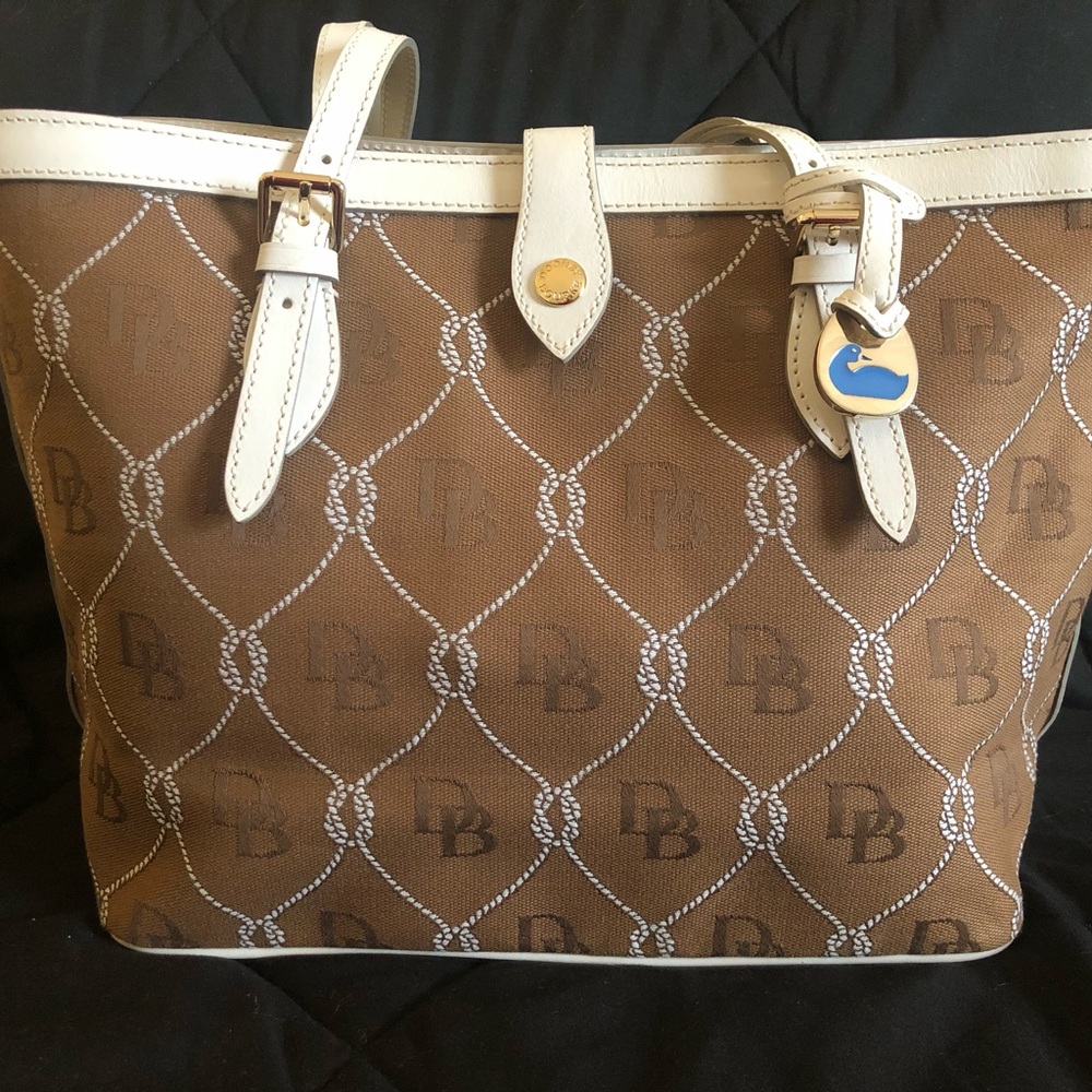 Dooney & Bourke Signature Medium Tote Bag